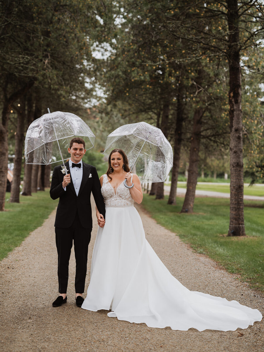 Gorgeous, Rainy, Lake House Wedding in Priest River